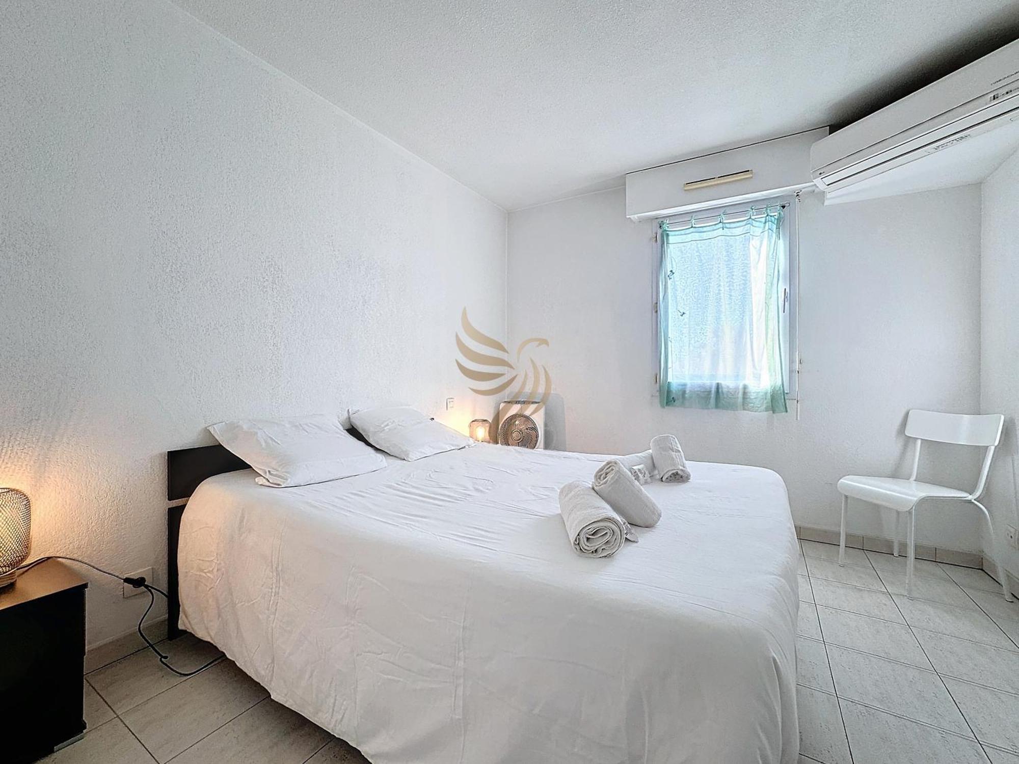 4 Pers - L'echapee D'ipanema, Classe 2 Etoiles - Terrasse, Garage, Piscine, 750 M - Capitalchic Services Fréjus