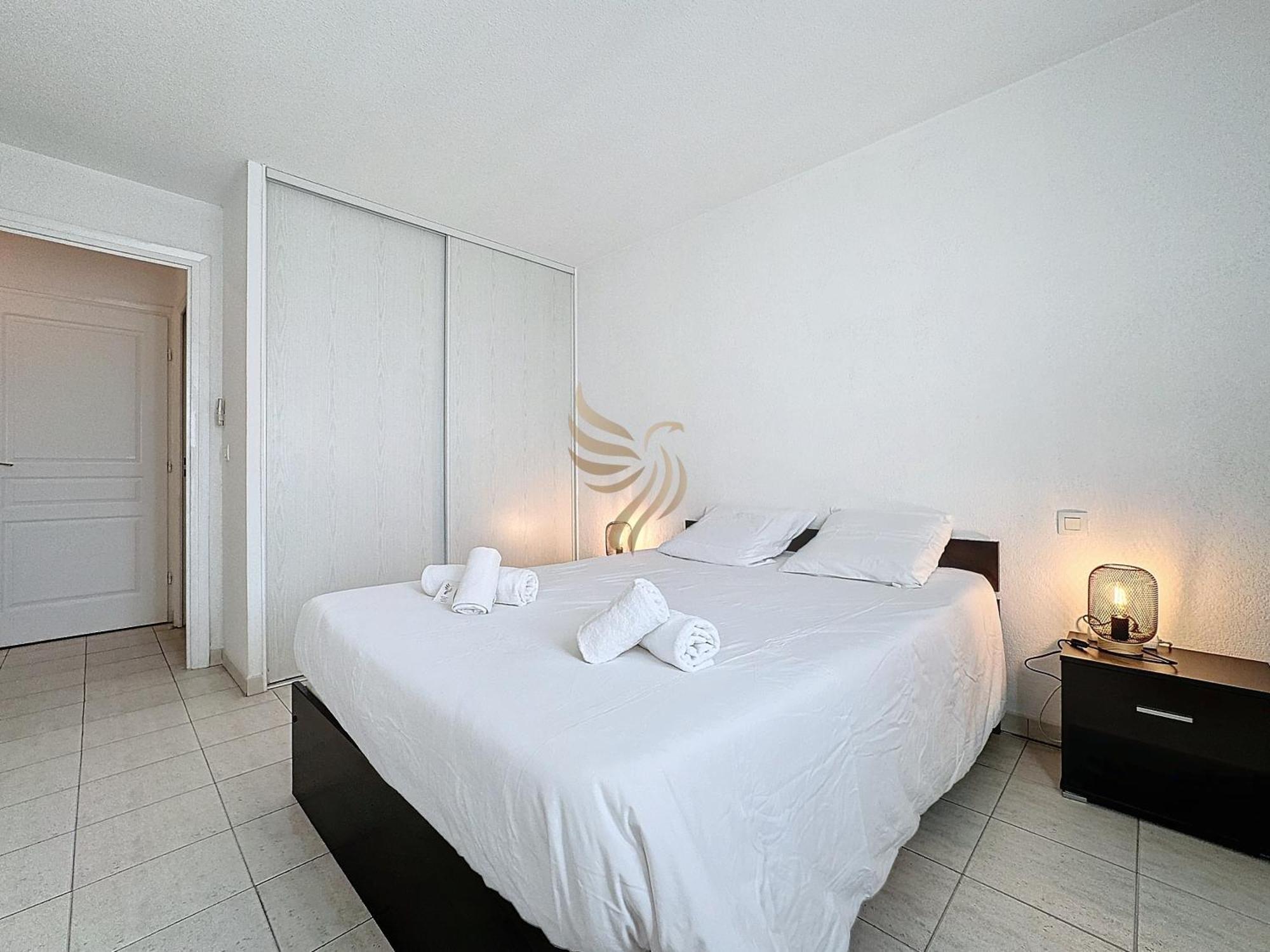 4 Pers - L'echapee D'ipanema, Classe 2 Etoiles - Terrasse, Garage, Piscine, 750 M - Capitalchic Services * Fréjus