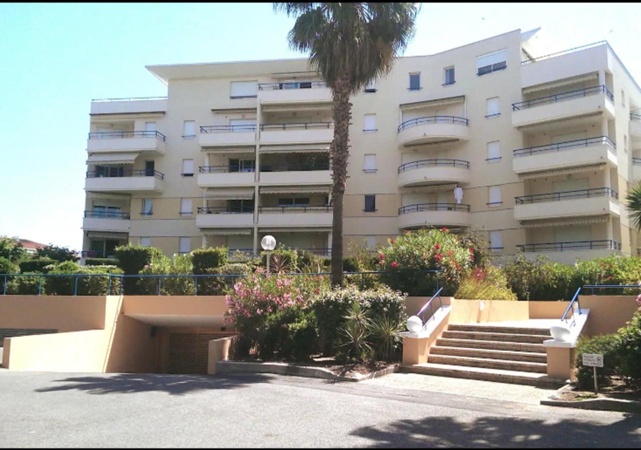 4 Pers - L'echapee D'ipanema, Classe 2 Etoiles - Terrasse, Garage, Piscine, 750 M - Capitalchic Services * Fréjus