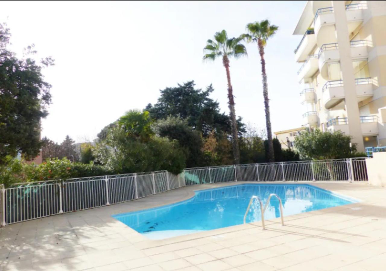 4 Pers - L'echapee D'ipanema, Classe 2 Etoiles - Terrasse, Garage, Piscine, 750 M - Capitalchic Services Fréjus